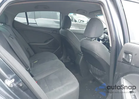 2015 Kia Optima Lx z USA, uszkodzony, nr VIN 5XXGM4A77FG442237